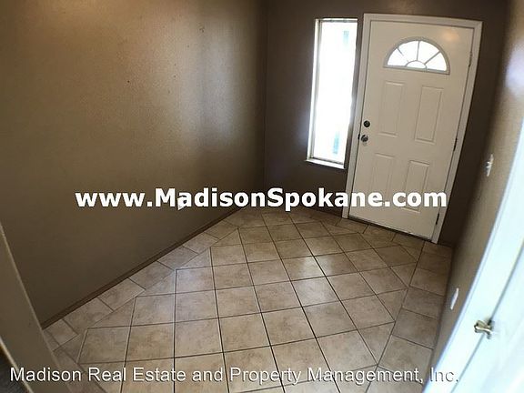 3rd image of 12718 E Alki Ave