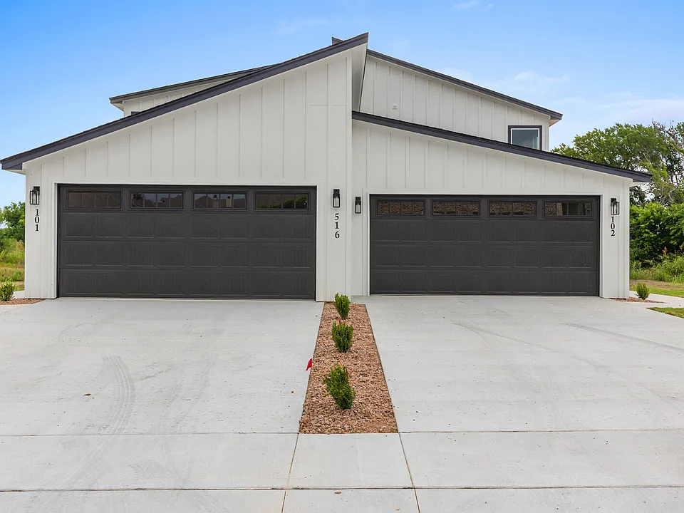 516 Paso Fino St #1