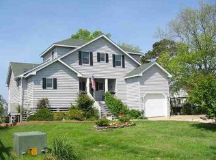 3916 Ivy Ln, Kitty Hawk, NC 27949