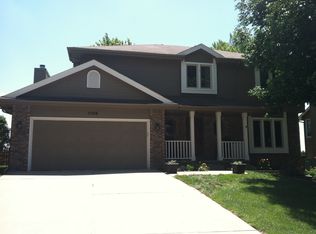 1109 Creighton Rd, Papillion, NE 68046
