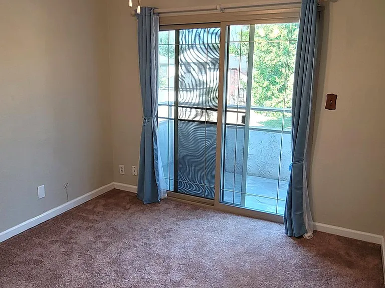 152 Redwood Ave — Photo 20