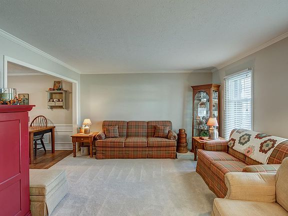 5th image of 8209 Sherwood Ct