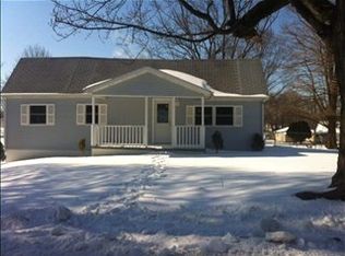 637 S 7th St, Mitchell, IN 47446