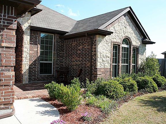 2nd image of 2321 Frosted Willow Ln