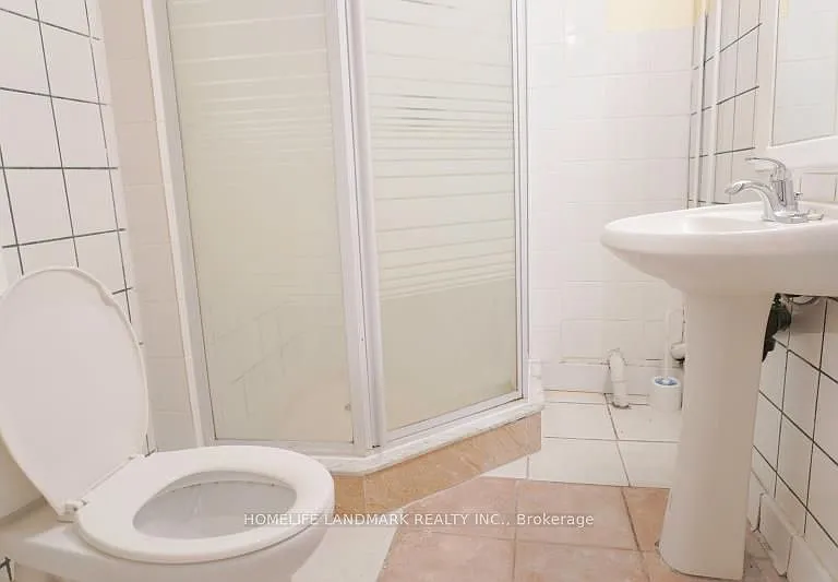 48 Greylawn Cres — Photo 12