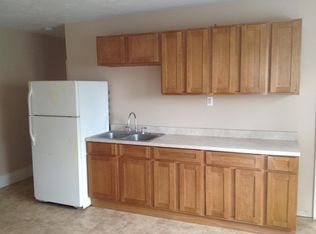 2 N Main St APT 3R, Webster, MA 01570