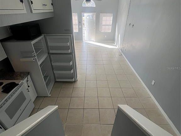 3rd image of 215 Goldstein St APT 4