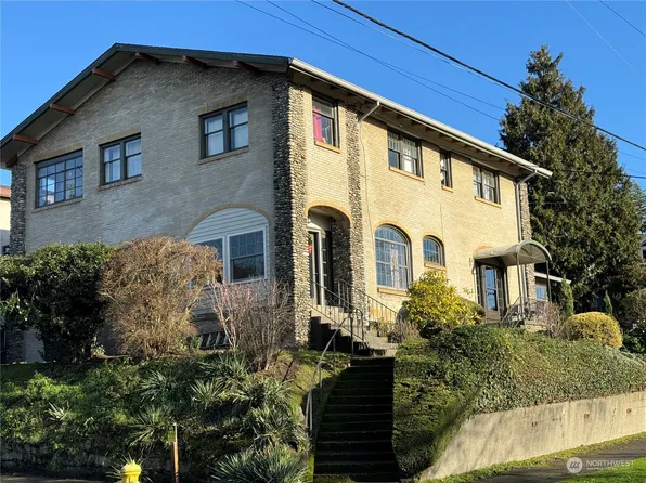 4202 Phinney Avenue N, Seattle, WA 98103