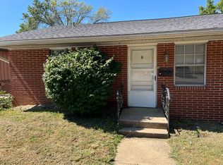 745 E Shore Dr APT B, Pekin, IL 61554