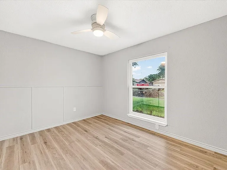 1749 Dawn Breeze Dr — Photo 22