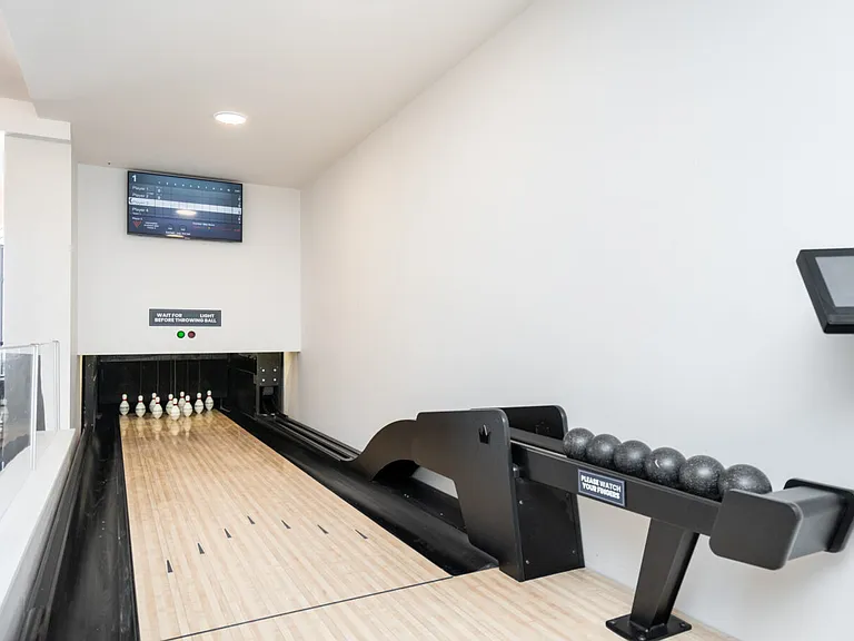 425 Ballantrae Dr — Photo 24