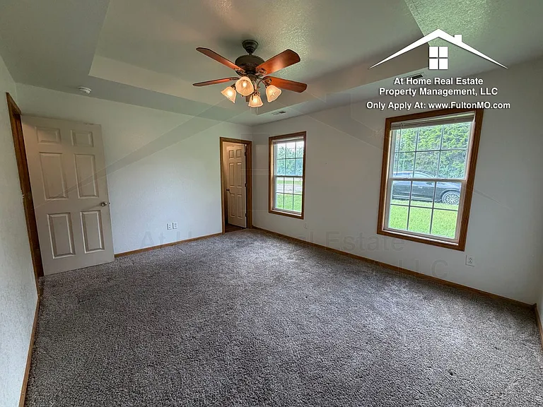 1902 Dunham Dr — Photo 21