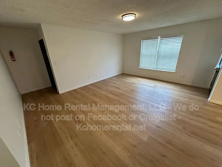 300 Osage St #A — Photo 13