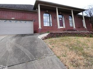 2206 Sawgrass Dr, Little Rock, AR 72212