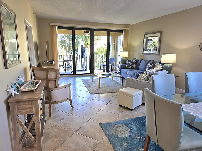 300 Uno Lago Dr #305 — Photo 8