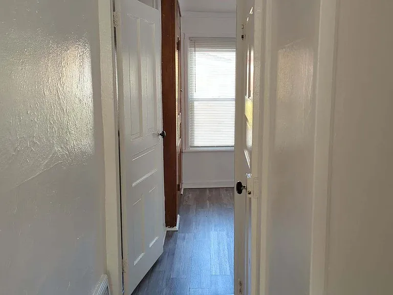 775 Lucas Pl — Photo 8
