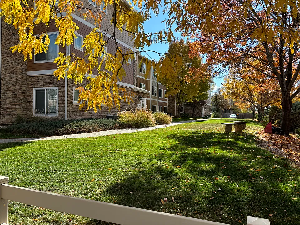 2803 Kansas Dr