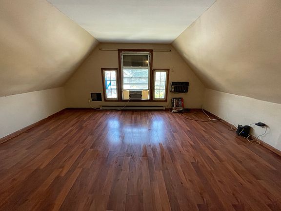3rd image of 429 Manning Blvd #3