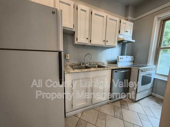 2nd image of 127 N 12th St
