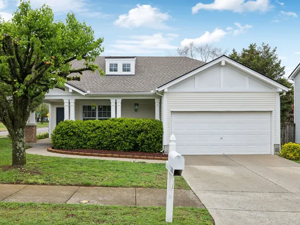 2601 Spring Farm Ln, Hermitage, TN 37076