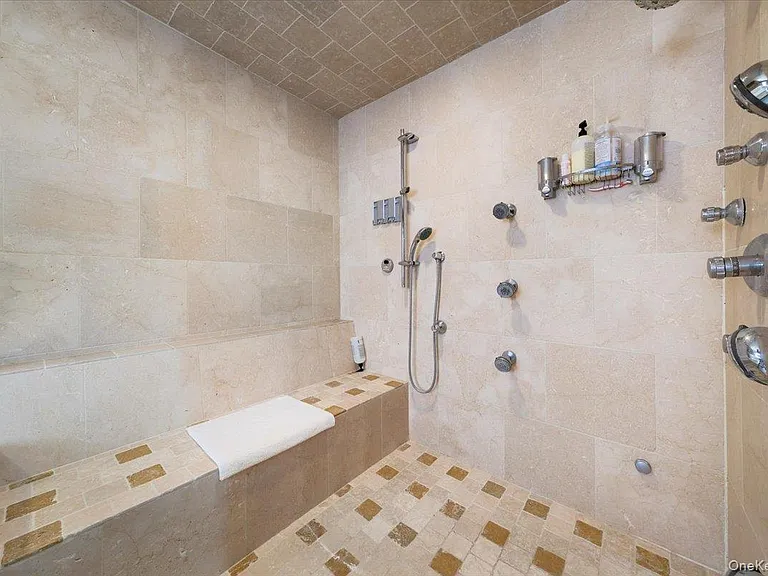 1403 Kings Hwy — Photo 30