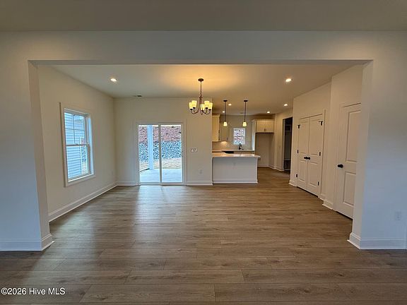5th image of 640 Chambers Drive