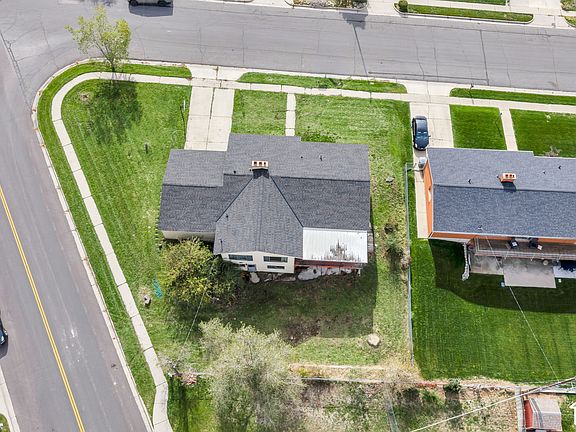4th image of 1205 Hillcrest Dr