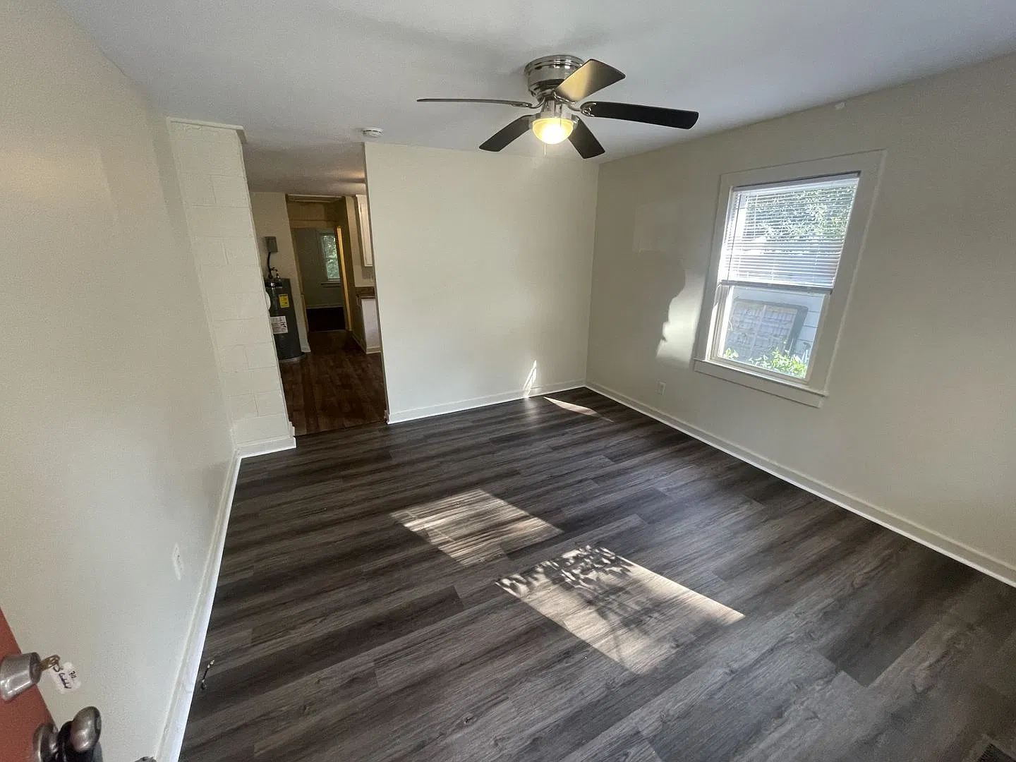 1 Bedroom 1 Bathroom — Photo 2