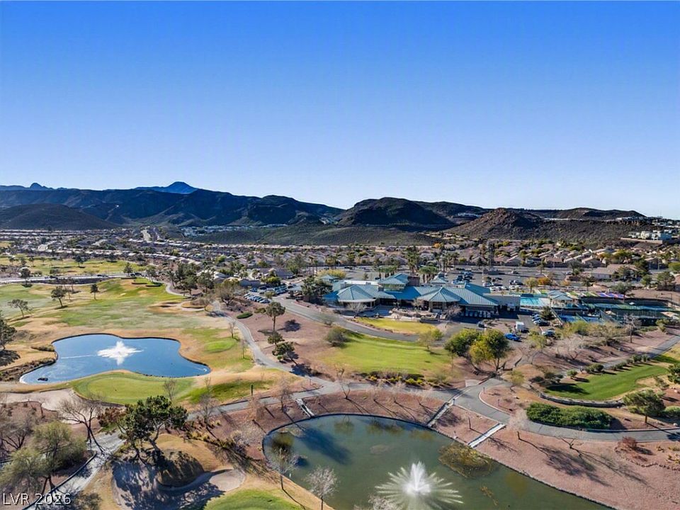 1st image of 2118 Desert Woods Dr