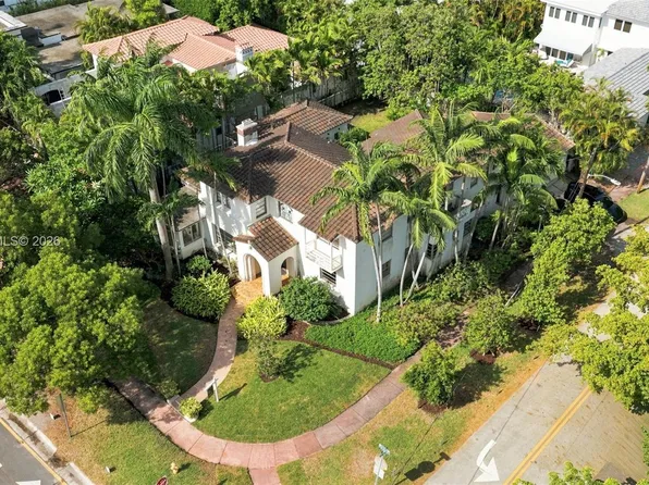 5680 Pine Tree Dr, Miami Beach, FL 33140