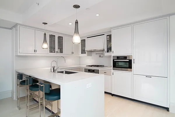 Rented by Brown Harris Stevens | media 4
