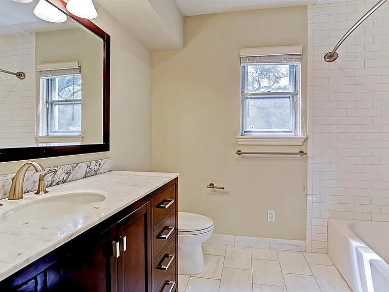 10626 Fairlane Dr — Photo 18