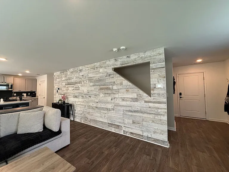 386 High Ridge Ct — Photo 8
