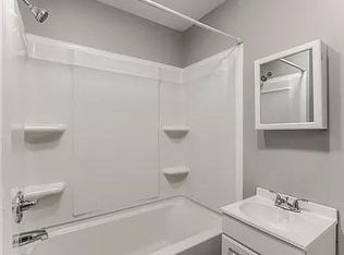 102 Redwood Ave #2, Sacramento, CA 95815