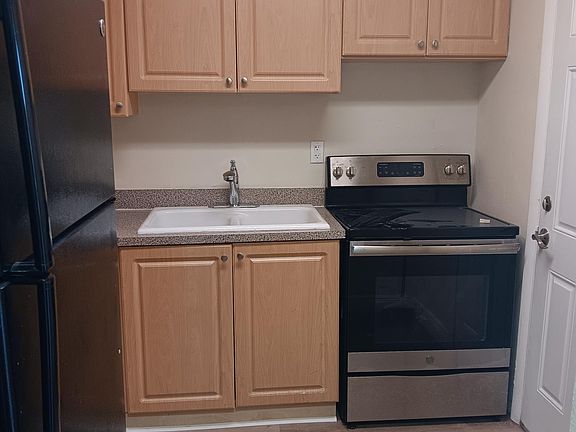 2nd image of 5850 NW 17th Pl #120