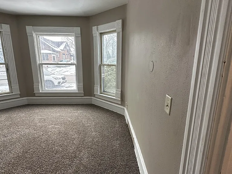 416 Dodge St — Photo 15