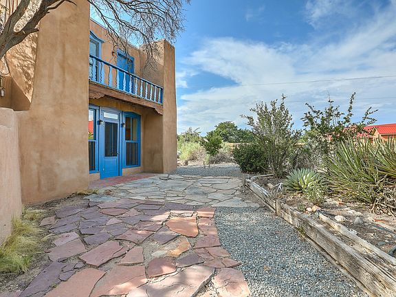 3rd image of 274 Camino Arco Iris