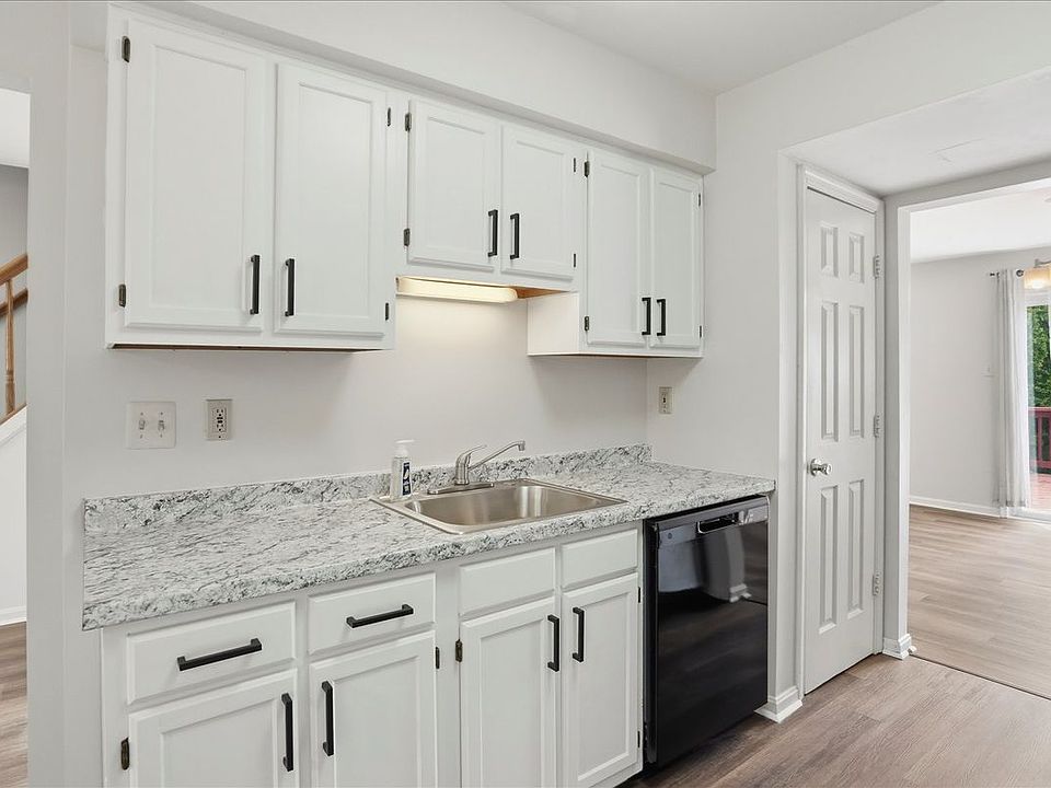 1st image of 1810 Bramble Brook Ln