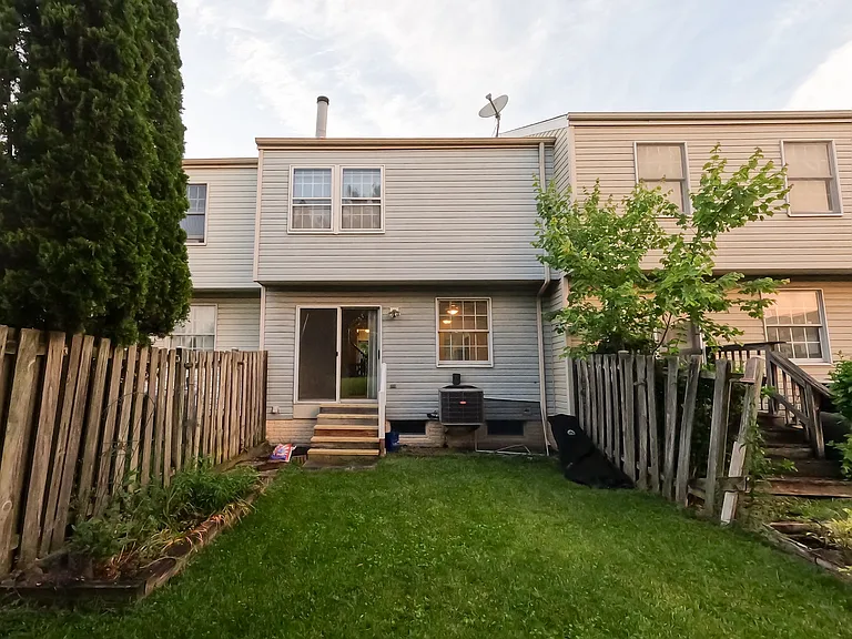 5632 Denton Ct — Photo 29