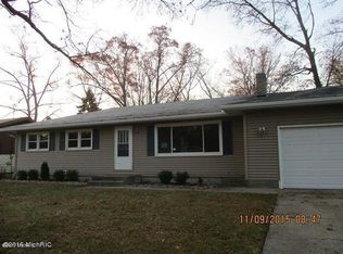 2223 Reneer Ave, Norton Shores, MI 49441