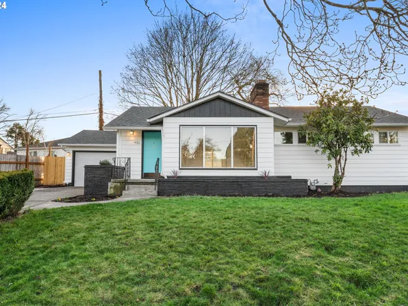 1420 Windsor Dr, Gladstone, OR 97027