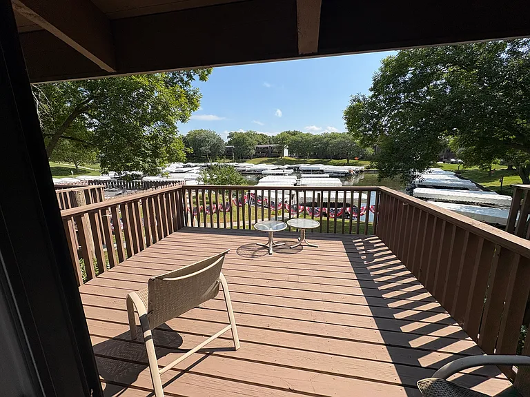 2700 N Shore Dr #F-20 — Photo 13