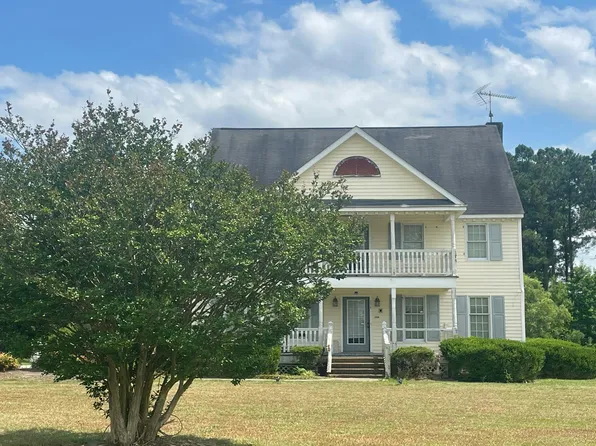 1210 Worthington Ln, Greenville, NC 27858