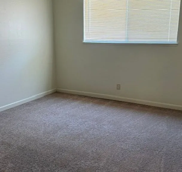8211 Cordelia Cir — Photo 11