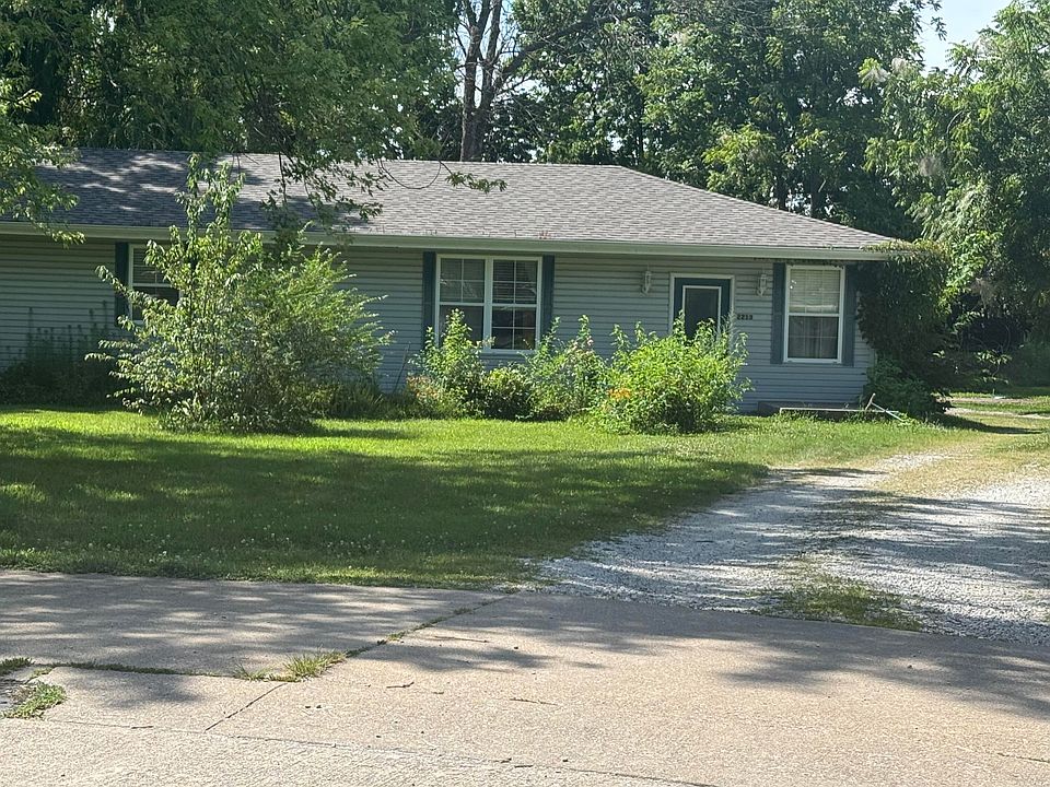 2nd image of 2213 Orchard Avenue
