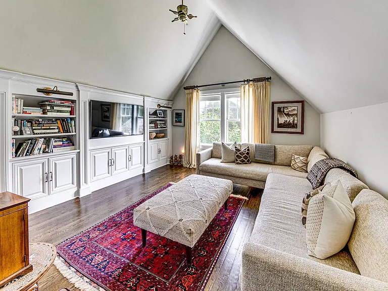 409 Bridge Ln — Photo 16