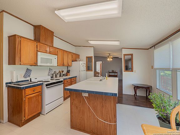 5th image of 430 COUNTY ROAD 5632