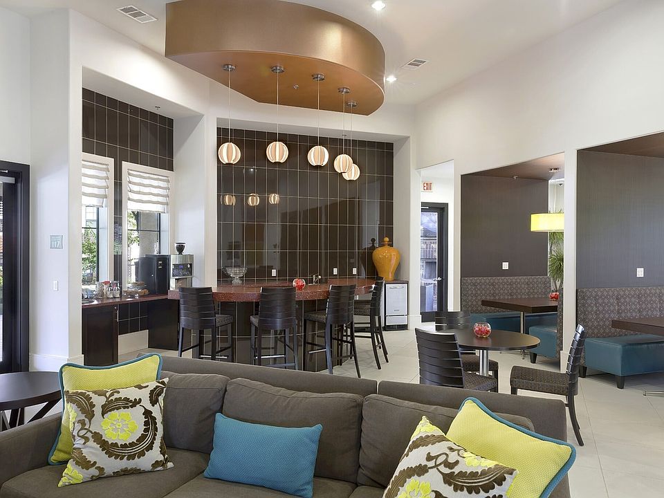 Clubhouse Seating