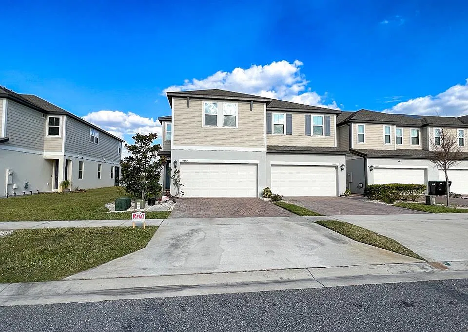 15589 Willow Arbor Cir