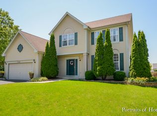 2940 Arbor Ln, Aurora, IL 60502